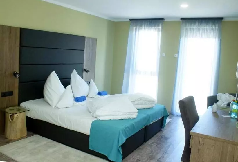 Aamiaismajoitus (B&B) Fitromax Ajka