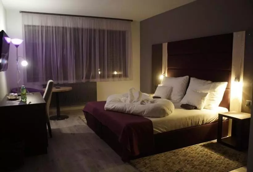 Aamiaismajoitus (B&B) Fitromax Ajka