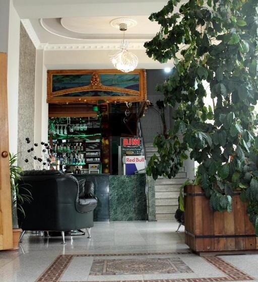 تختخواب و صبحانه Golden Apricot