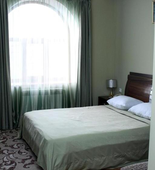 تختخواب و صبحانه Golden Apricot