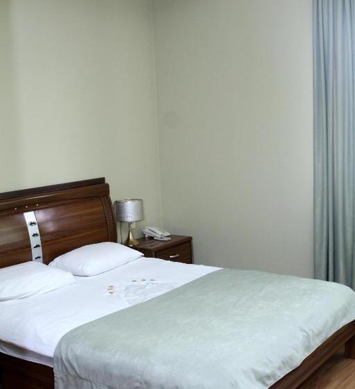 تختخواب و صبحانه Golden Apricot