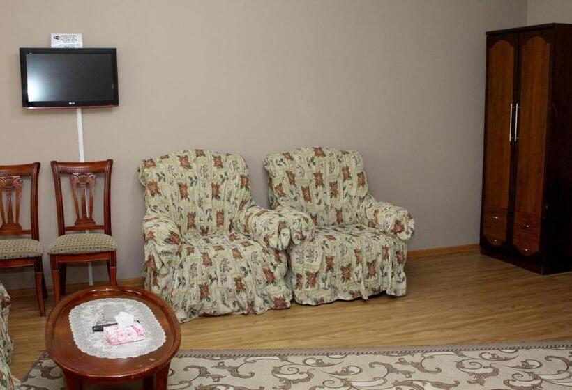 تختخواب و صبحانه Golden Apricot