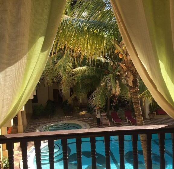 تختخواب و صبحانه Jannataan