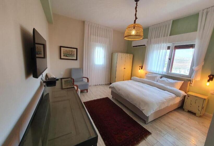 Bed and Breakfast Lishansky Since 1936