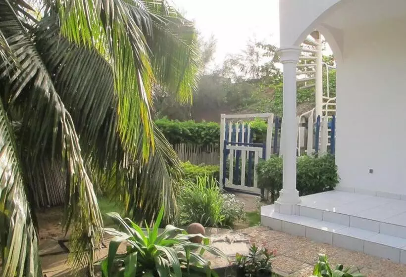 تختخواب و صبحانه Résidence Tichani Club