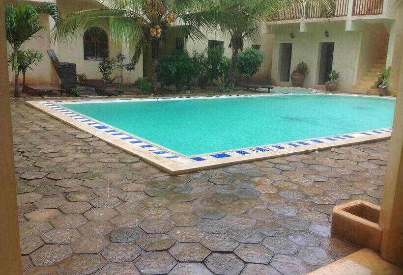 تختخواب و صبحانه Shella White House