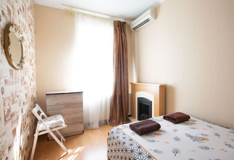 تختخواب و صبحانه Trinity Hostel