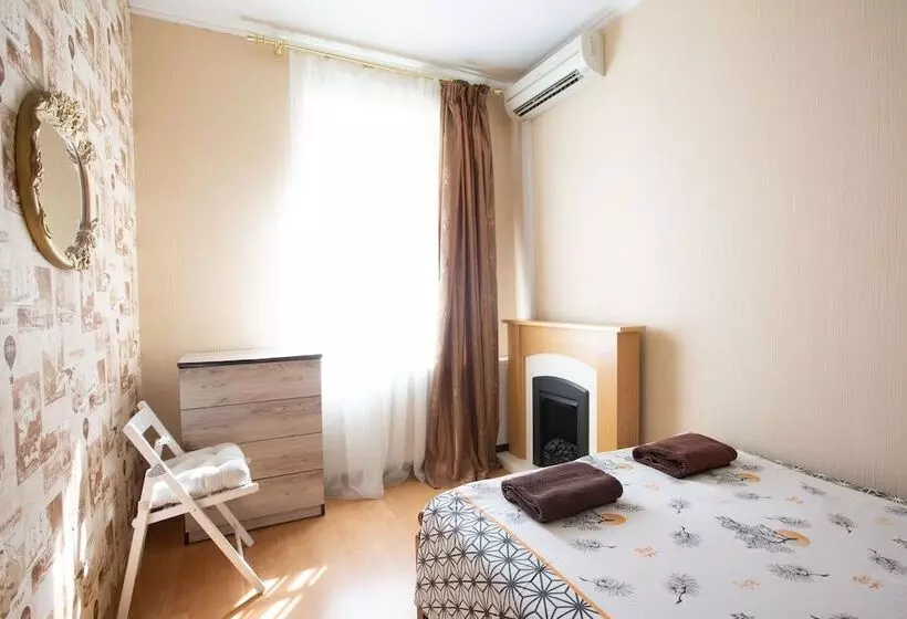 تختخواب و صبحانه Trinity Hostel