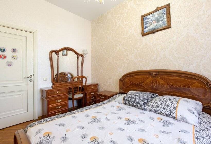 تختخواب و صبحانه Trinity Hostel