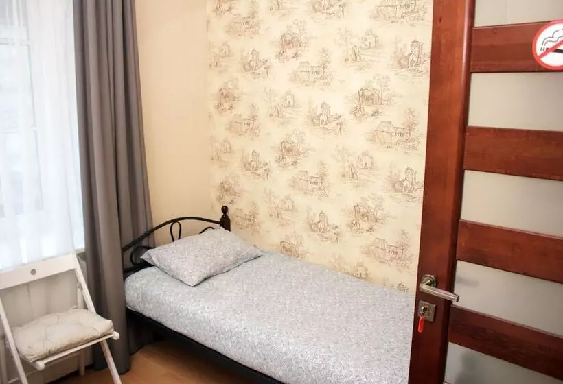 تختخواب و صبحانه Trinity Hostel