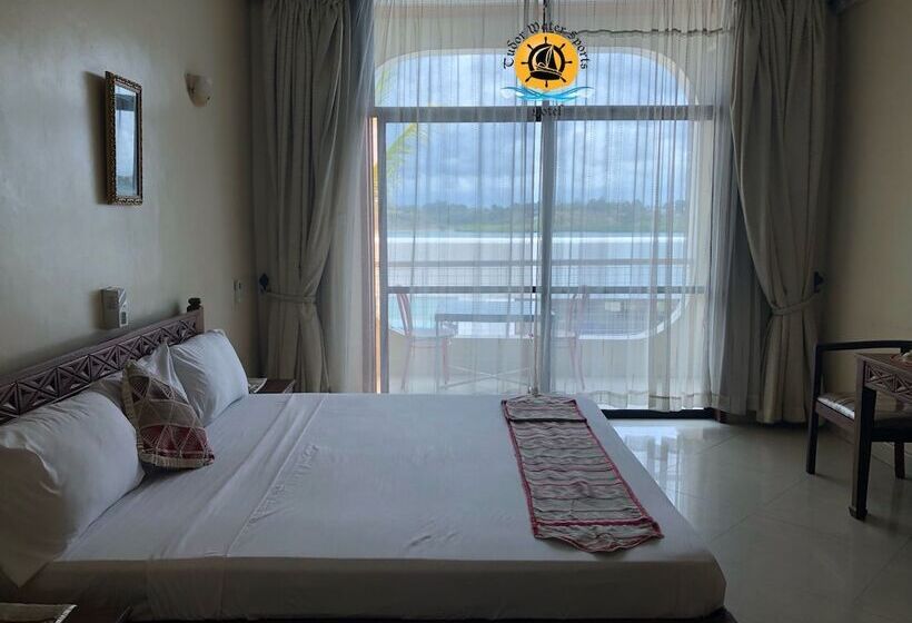 تختخواب و صبحانه Tudor Water Sports