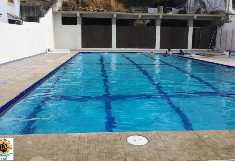 تختخواب و صبحانه Tudor Water Sports