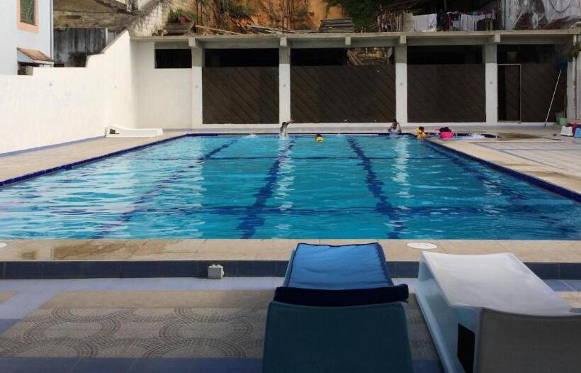 تختخواب و صبحانه Tudor Water Sports