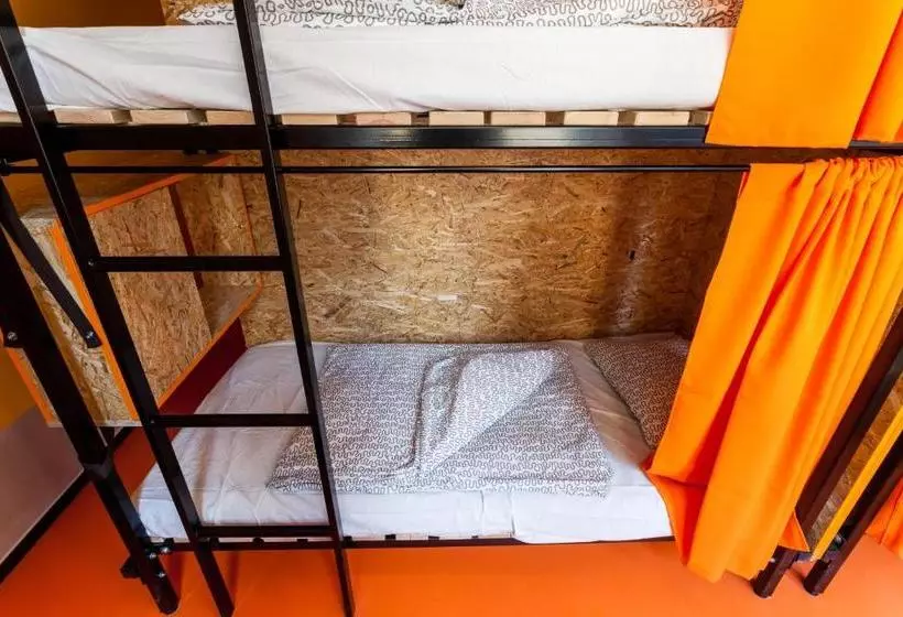 Essential Hostel