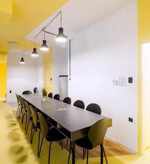 Essential Hostel