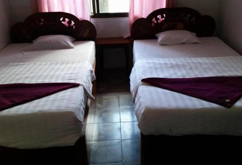 호텔 Chhaya Guest House