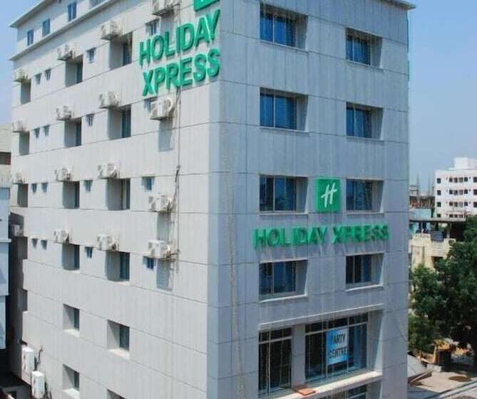 هتل Holiday Xpress