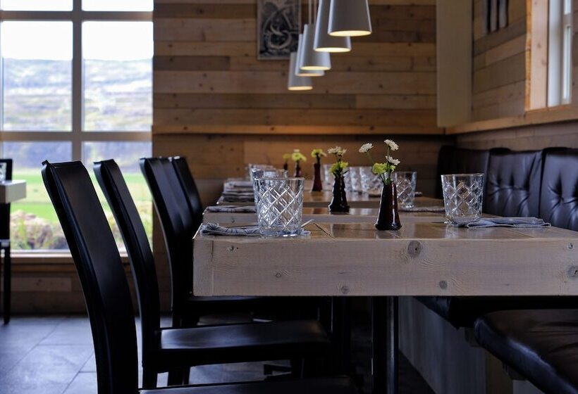 هتل Hraunsnef Country