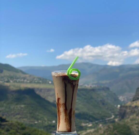 هتل Kefilyan Family