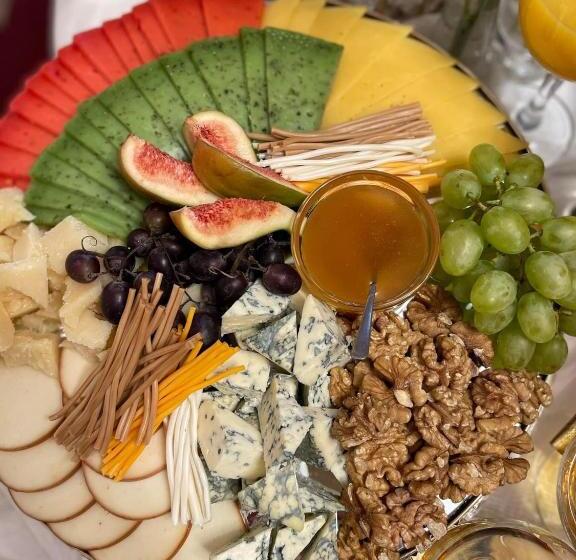 هتل Kefilyan Family