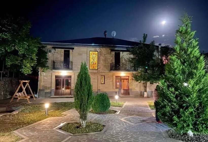 Hotelli Kefilyan Family
