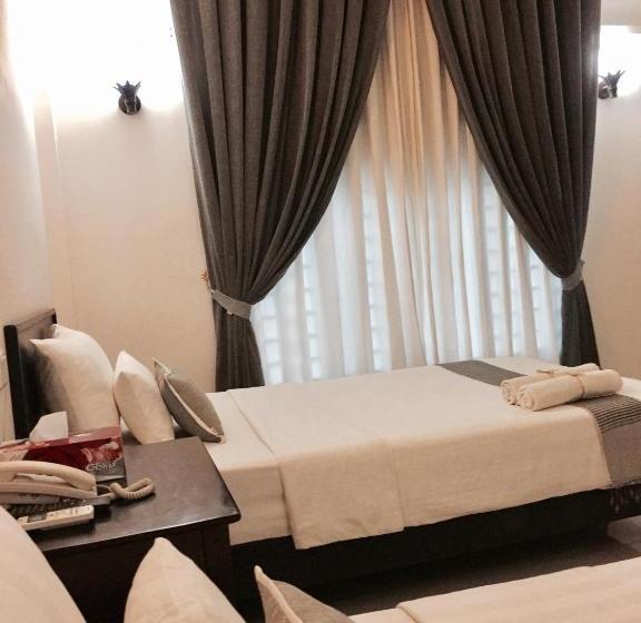 Отель Reasmey Cheanich