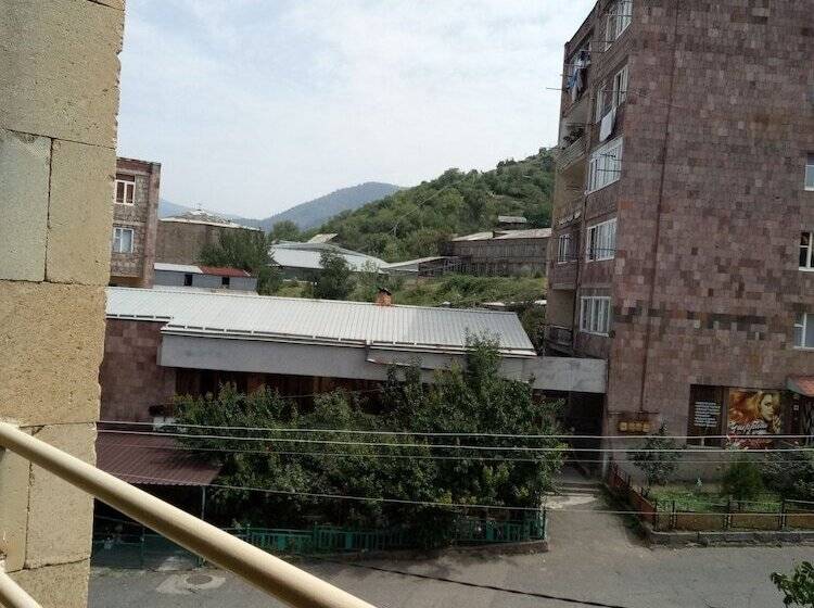 Hotel Sanahin Bridge