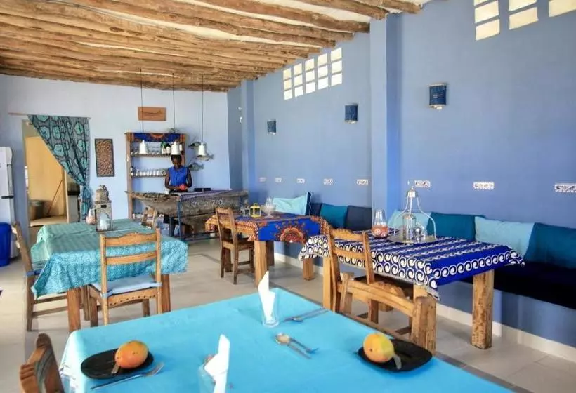 هتل Sawa Sawa Beach House