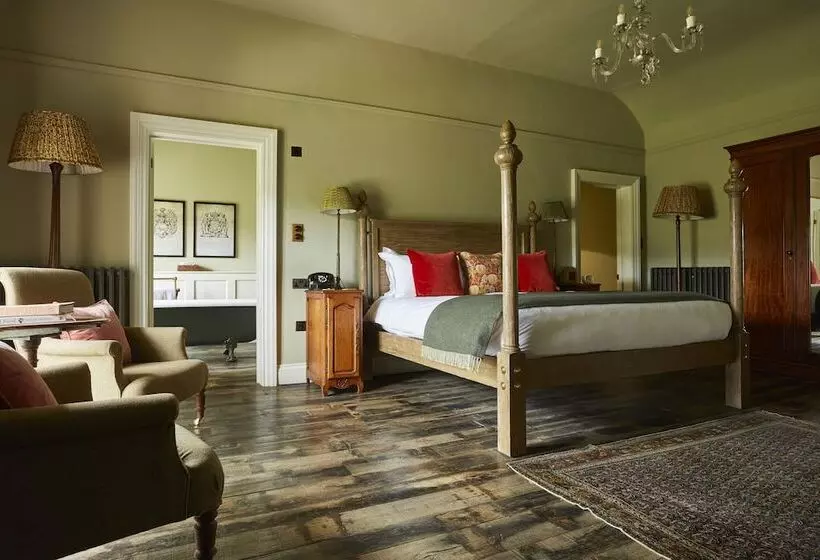 Hotel The Pig At Combe   Devon