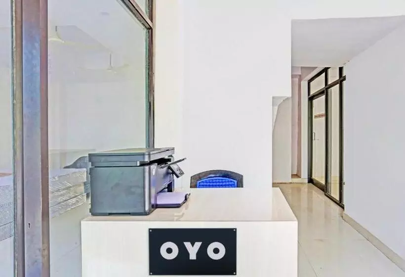 ホテル Oyo R. K