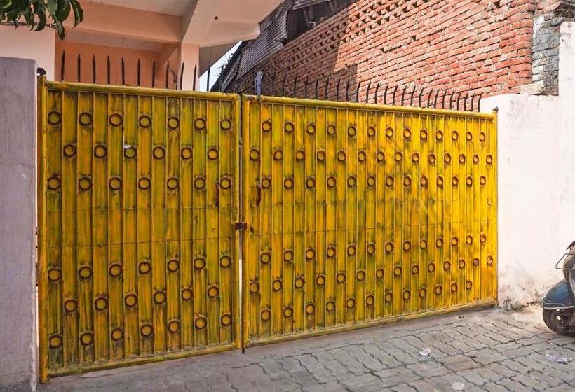 Oyo Flagship Hotel Radhe Inn