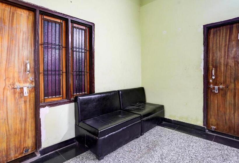 Oyo Flagship Hotel Radhe Inn