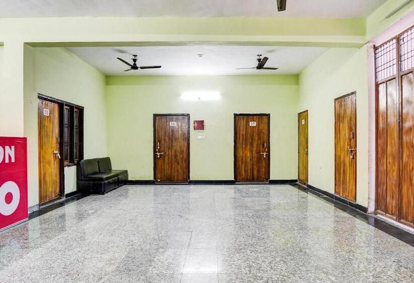 Oyo Flagship Hotel Radhe Inn