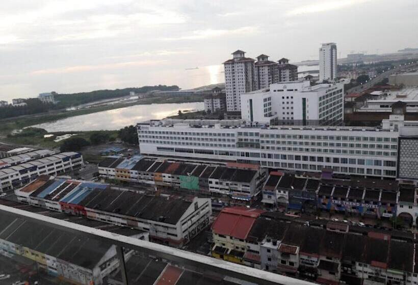 The Straits Suite Cosy Twin 518