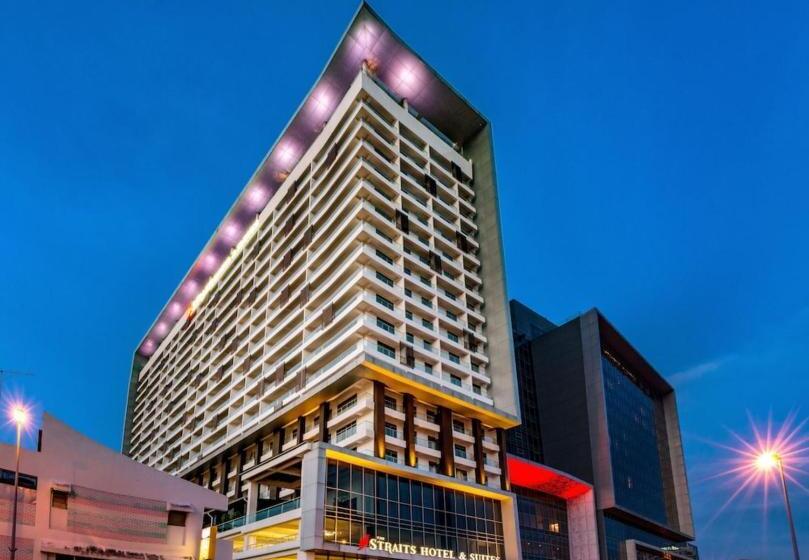 The Straits Suite Cosy Twin 518