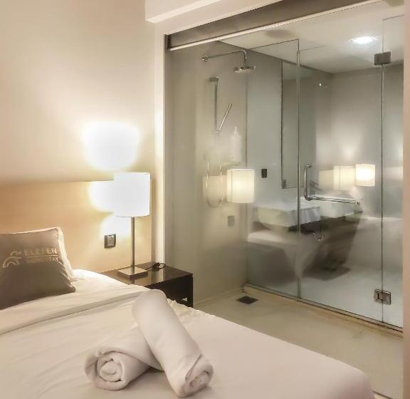 The Straits Suite Cosy Twin 518