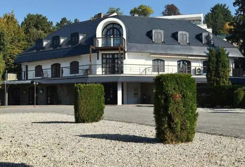 Adler Hotel & Wellness