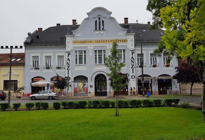 Bed and Breakfast Kakukk Panzió