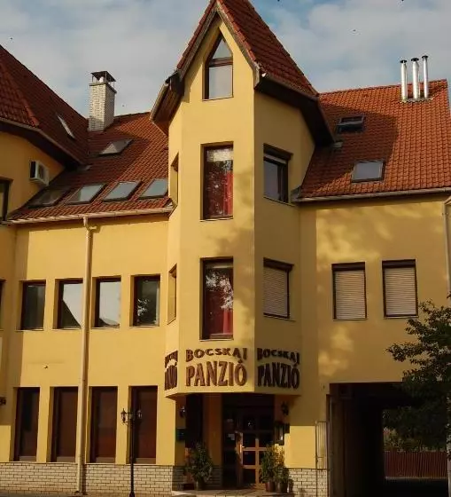 تختخواب و صبحانه Bocskai Panzió