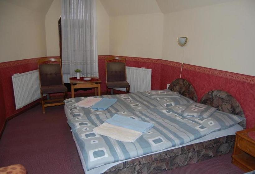 تختخواب و صبحانه Bocskai Panzió