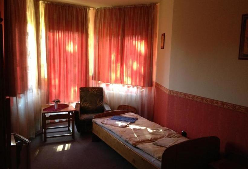 تختخواب و صبحانه Bocskai Panzió