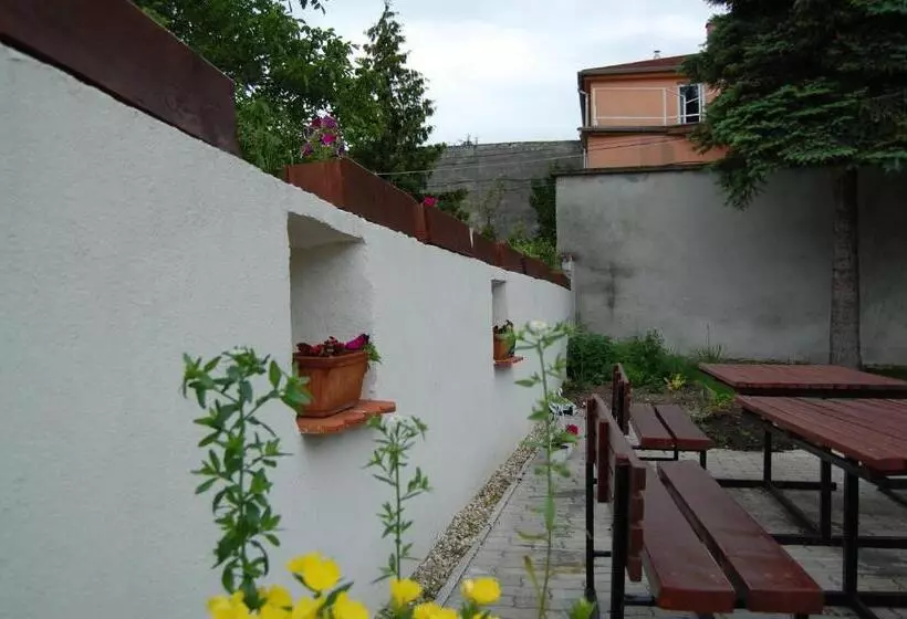 تختخواب و صبحانه Fényes Vinorium