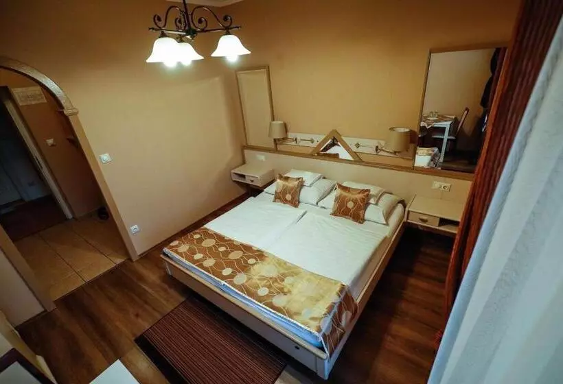 Aamiaismajoitus (B&B) Gőzmalom étterem és Panzió