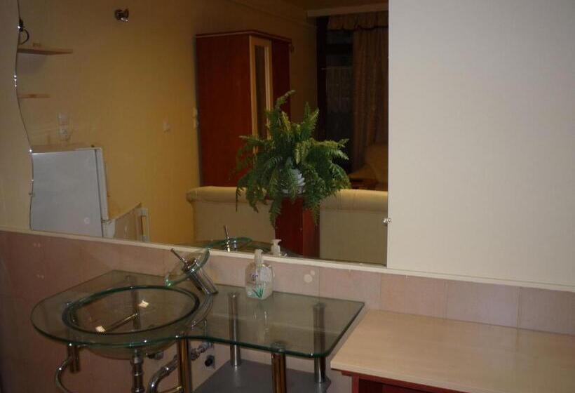 住宿加早餐  éjjelibagoly Vendégház