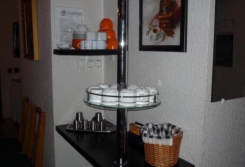 住宿加早餐  éjjelibagoly Vendégház