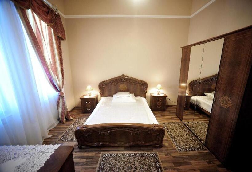 Bed and Breakfast Kakukk Panzió