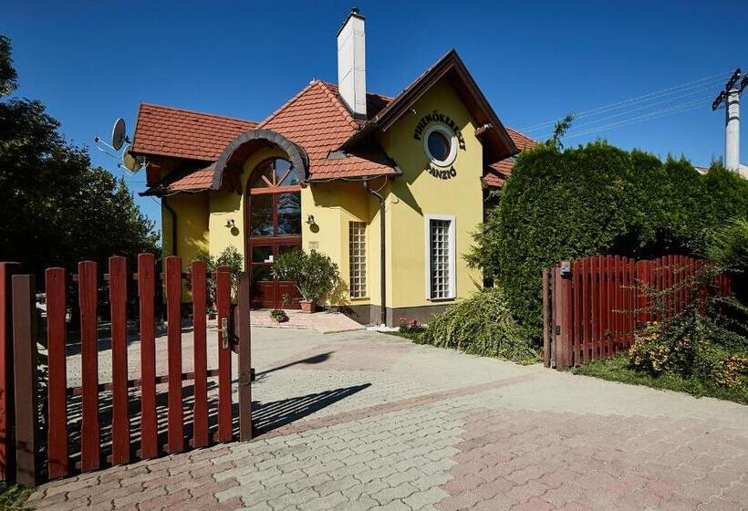 تختخواب و صبحانه Pihenőkereszt Panzió