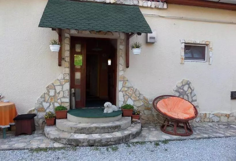 Aamiaismajoitus (B&B) Táltos Vendégház
