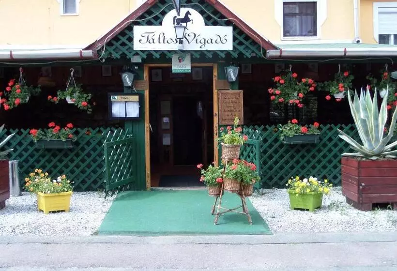 Aamiaismajoitus (B&B) Táltos Vendégház