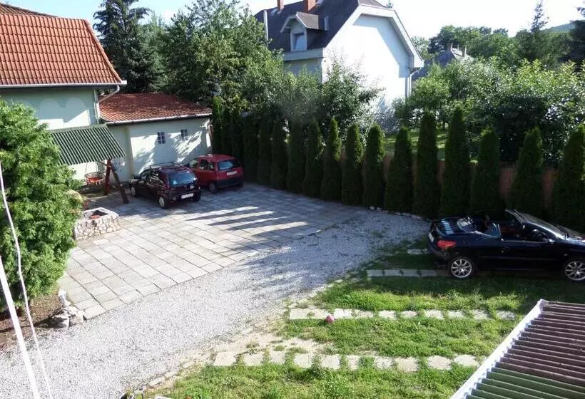 Aamiaismajoitus (B&B) Táltos Vendégház